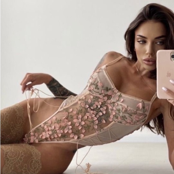 Balletcore French Cut Blush Lace Up Floral 3D Appliqué Mesh Lace Bodysuit Teddy - Picture 6 of 15